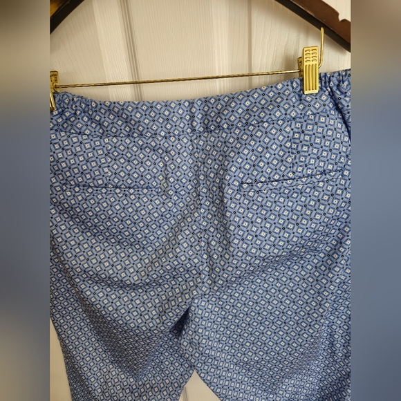 NWOT Talbots Woman Heritage Blue Geo Print Capri Pants Size 14W - Picture 7 of 15